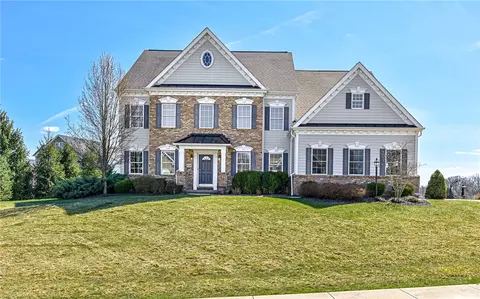 224 Pine Crest Ct, Gibsonia, PA 15044
