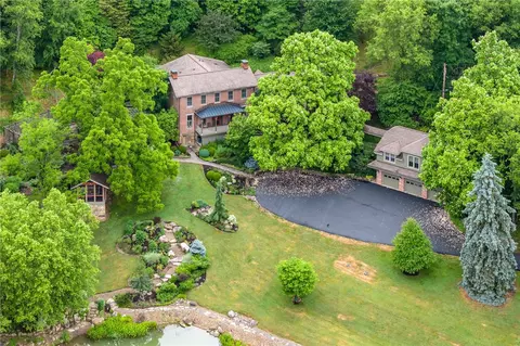 2265 Mcaleer Rd, Sewickley, PA 15143