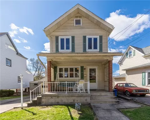 15 Fountain St, Crafton, PA 15205