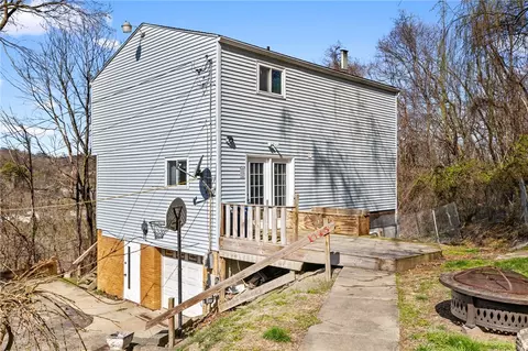 1925 Fairland, Pittsburgh, PA 15210