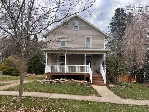 811 Liberty St, Clarion, PA 16214