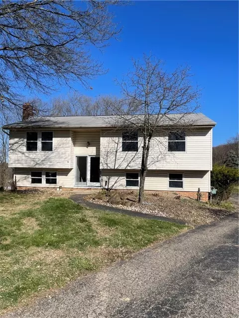 751 Skyview Dr, Cranberry Township, PA 16066