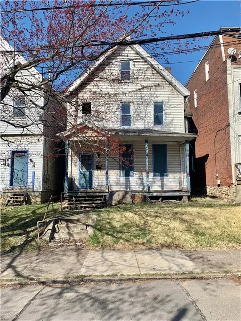 851 Rebecca Ave, Pittsburgh, PA 15221