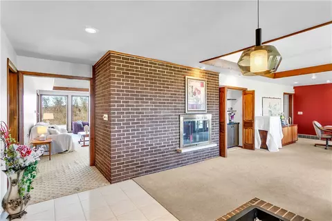 6046 Apache Ln, Export, PA 15632 photo 10
