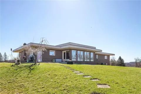 6046 Apache Ln, Export, PA 15632 photo 8