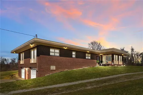 6046 Apache Ln, Export, PA 15632