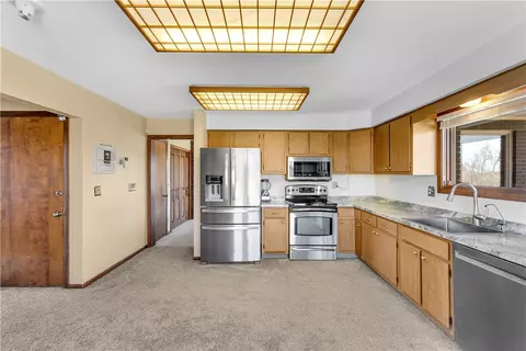 6046 Apache Ln, Export, PA 15632 photo 18