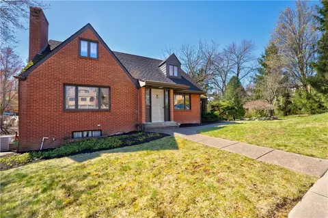 212 Mohawk Dr, Pittsburgh, PA 15228