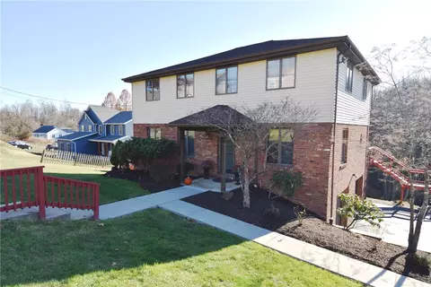 106 Locust Ln, Oakdale, PA 15071