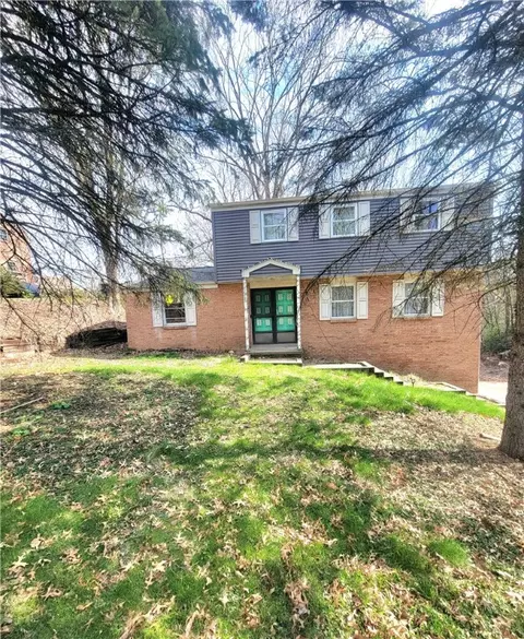 198 Chipper Dr, Glenshaw, PA 15116