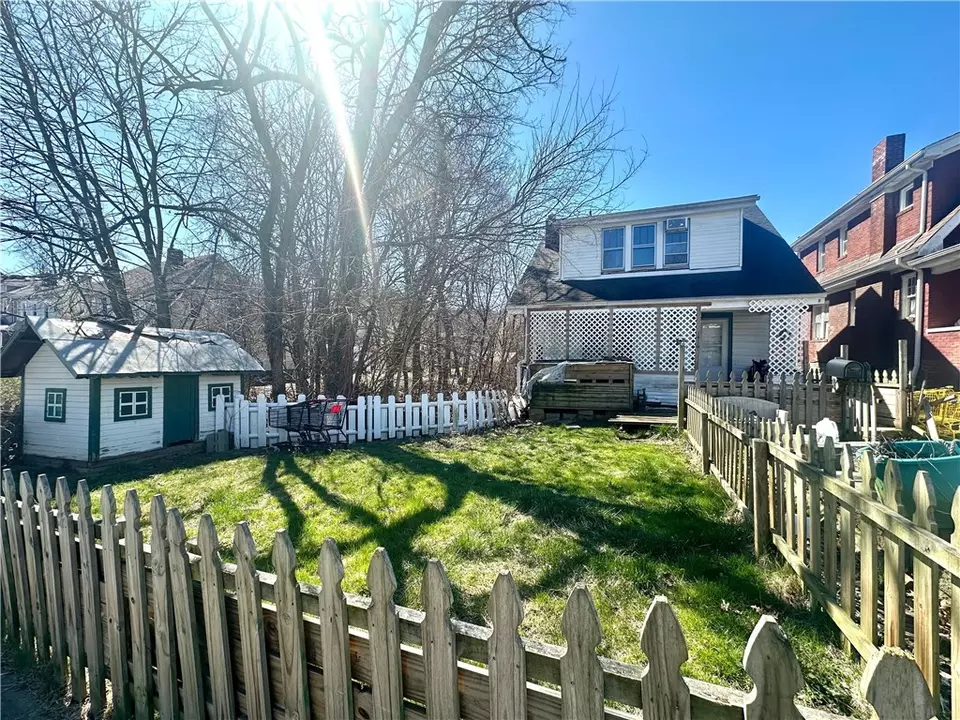 1416 Ridge Ave, Coraopolis, PA 15108 10 Photos Movoto