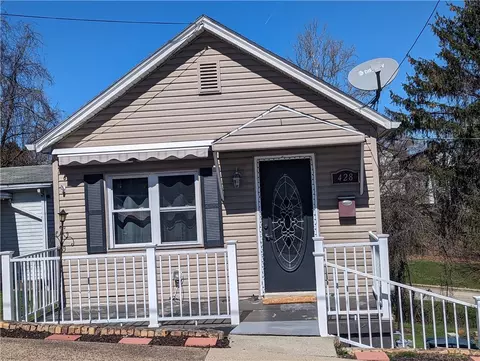 Exterior - 428 Kenneth St, Donora, PA 15033 photo 2 of 9