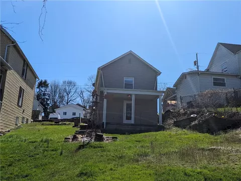 Exterior - 428 Kenneth St, Donora, PA 15033 photo 6 of 9
