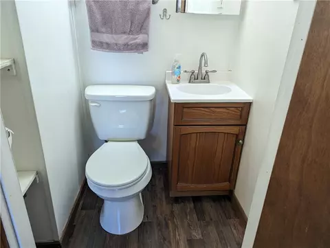 Bath - 428 Kenneth St, Donora, PA 15033 photo 1 of 5
