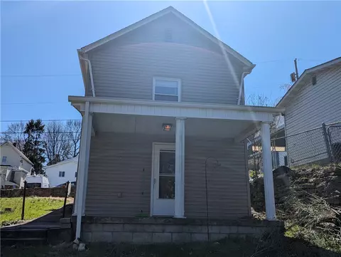 Exterior - 428 Kenneth St, Donora, PA 15033 photo 8 of 9