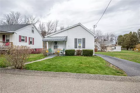 121 Hayden Ln, Hopwood, PA 15445