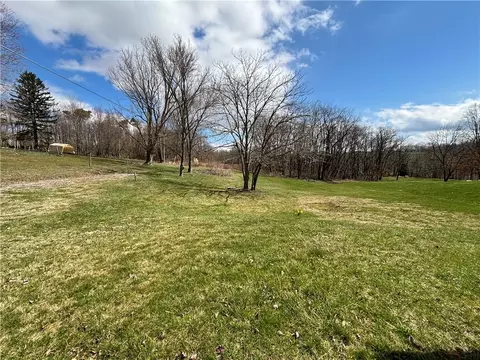 108 Wildwood Rd, Midland, PA 15059
