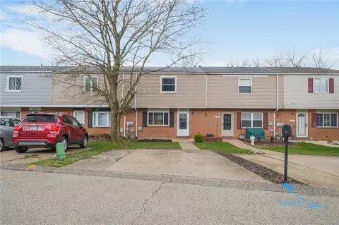 2020 Denning, North Versailles, PA 15137