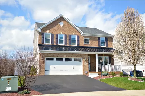 324 Ranchero Dr, Moon, PA 15108