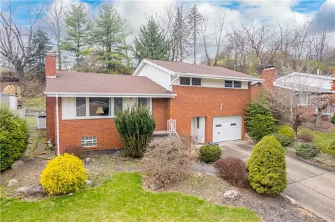 348 Yarrow Ln, Pittsburgh, PA 15236