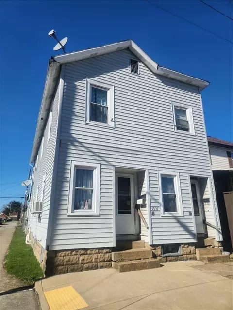 718 2nd St, Apollo, PA 15613
