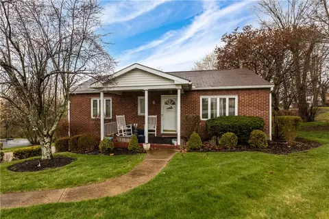 49 Herbst Rd, Coraopolis, PA 15108