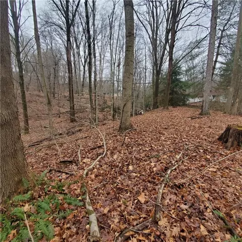 809-899 Edgewood Ave, New Castle, PA 16105