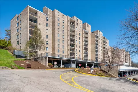 2160 Greentree Rd #711W, Pittsburgh, PA 15220