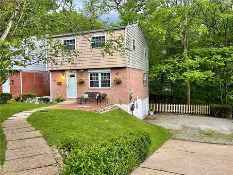 178 Briarwood Dr, Pittsburgh, PA 15235