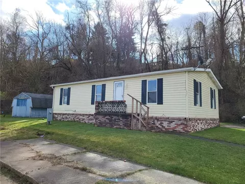 1197 Canterbury Dr, Elizabeth, PA 15037