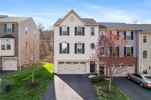 106 Arbor Trail Dr, Mckees Rocks, PA 15136
