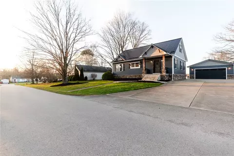 195 Maple St, Carmichaels, PA 15320