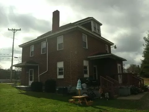 578 Filbert Orient Rd, Fairbank, PA 15435