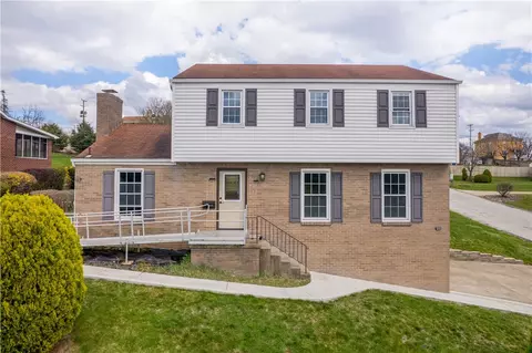 5297 Range Dr, Pittsburgh, PA 15236