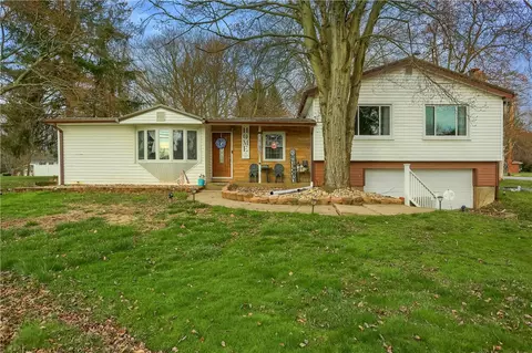 3031 Wallace Dr, New Castle, PA 16105