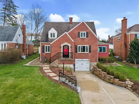 119 Mcclellan Dr, Pleasant Hills, PA 15236