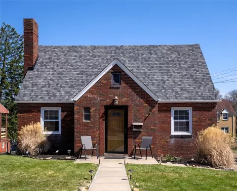 428 Phillips Ave, Mckees Rocks, PA 15136