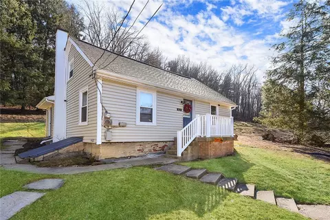 523 Pattison Street Ext, Evans City, PA 16033