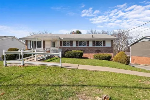131 Eakin Ave, Pittsburgh, PA 15214