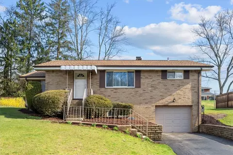 429 Sharon Rd, Coraopolis, PA 15108
