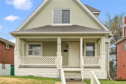 1026 Ivy St, Ambridge, PA 15003