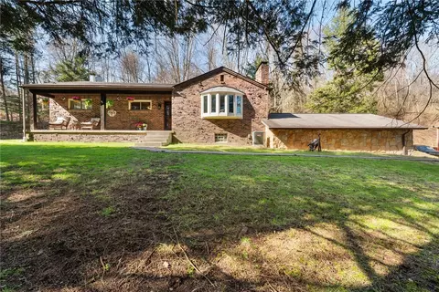 150 Alter Rd, New Kensington, PA 15068