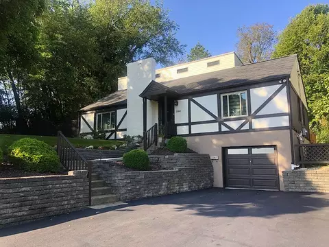 396 Logan Rd, Bethel Park, PA 15102