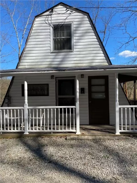 216 Minihita Dr, Ford City, PA 16226