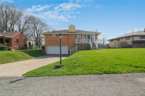 1302 Hillsdale Dr, Monroeville, PA 15146