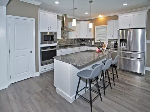Kitchen - 701 Elliot Dr, Irwin, PA 15642 photo 2 of 5