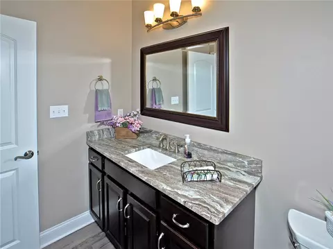 Bath - 701 Elliot Dr, Irwin, PA 15642 photo 3 of 5