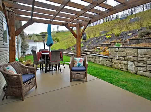 Exterior - 701 Elliot Dr, Irwin, PA 15642 photo 2 of 4