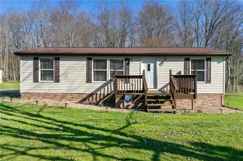 103 Arrowhead Rd, Emlenton, PA 16373