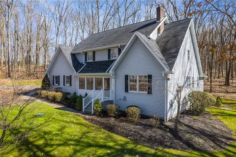 153 Oxford Heights Rd, Somerset, PA 15501